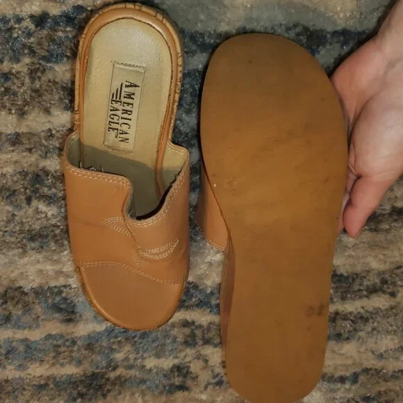 Vintage American Eagle Tan Wedges || sz 8.5 GUC - Picture 8 of 13